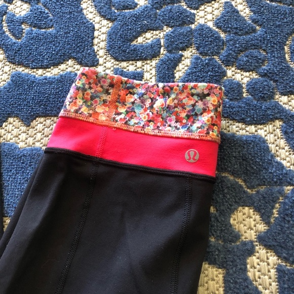 Lululemon pant - Picture 2 of 5